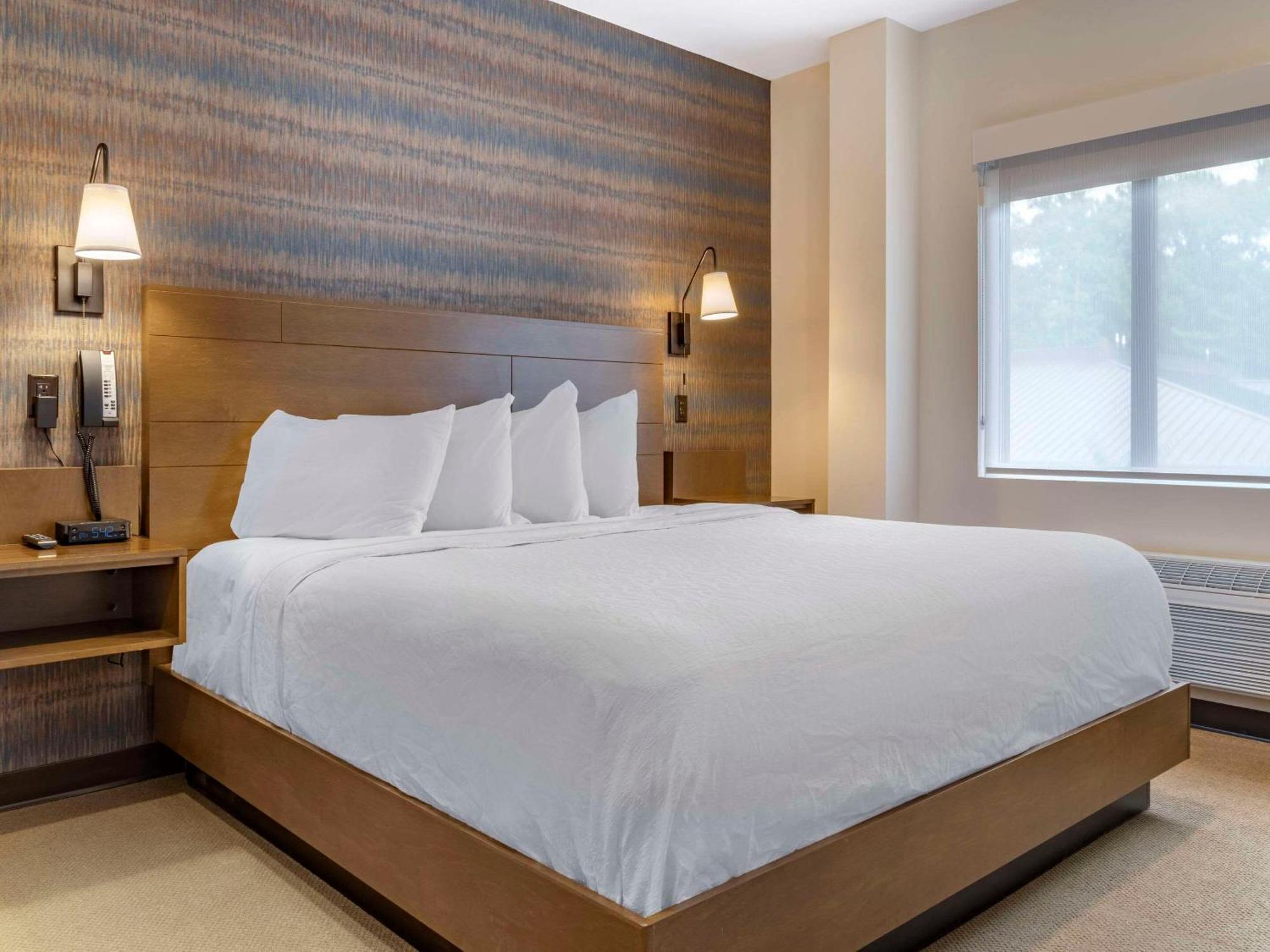 เดอะแครนเบอร์รี, แอสเซนด์ โฮเทล คอลเล็กชั่น Hotel มอร์แกนทาวน์ ภายนอก รูปภาพ